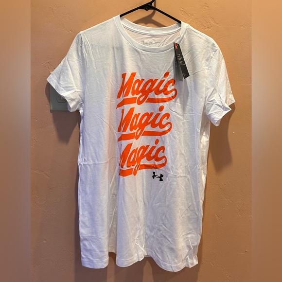 NWTS Under Armour Magic Short Sleeve Shirt. Women’s Size Large. - Picture 2 of 5